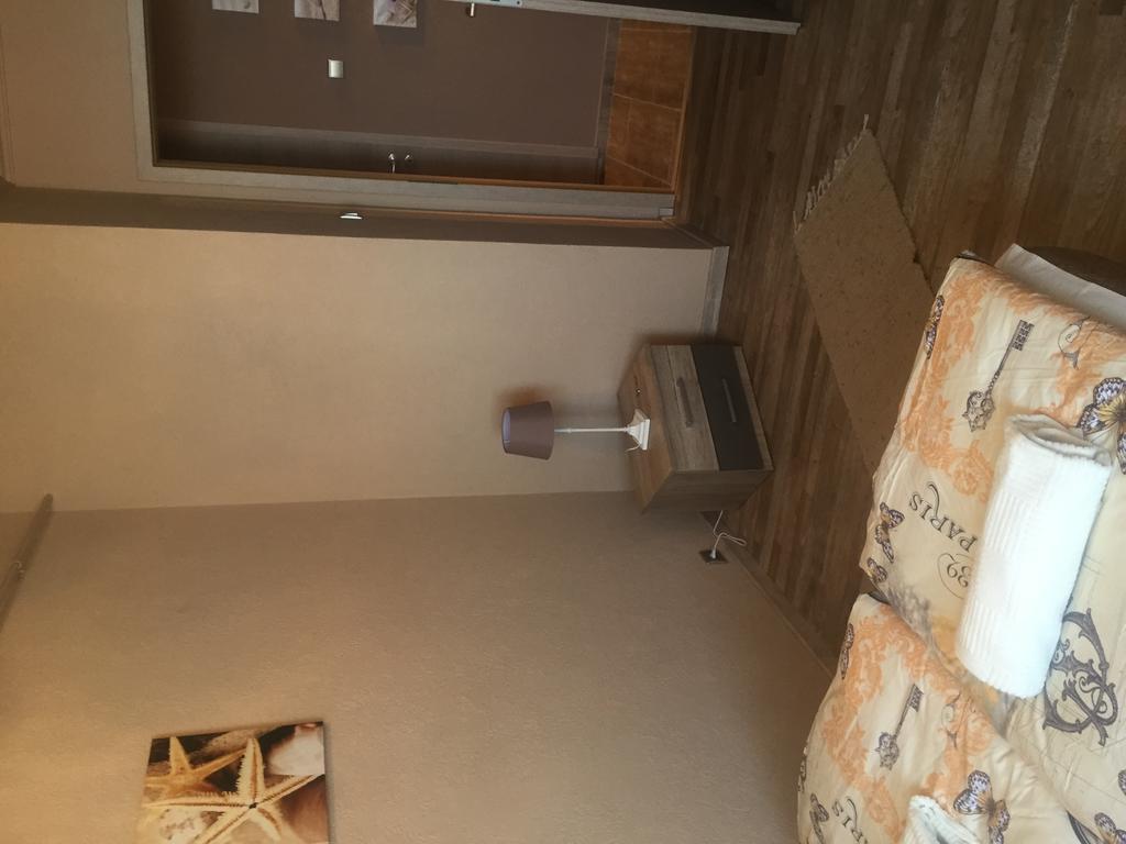 Belvarosi Deluxe Apartman Байя Екстериор снимка