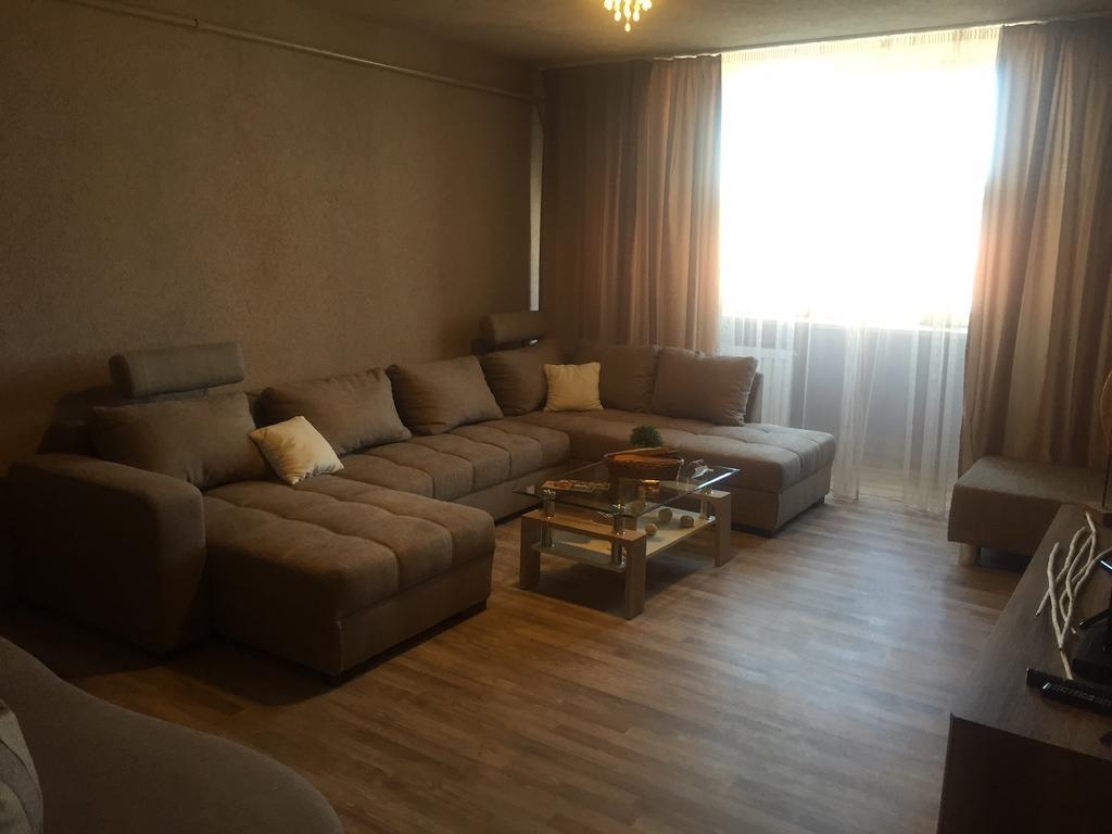 Belvarosi Deluxe Apartman Байя Екстериор снимка