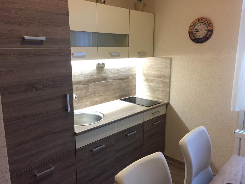 Belvarosi Deluxe Apartman Байя Екстериор снимка