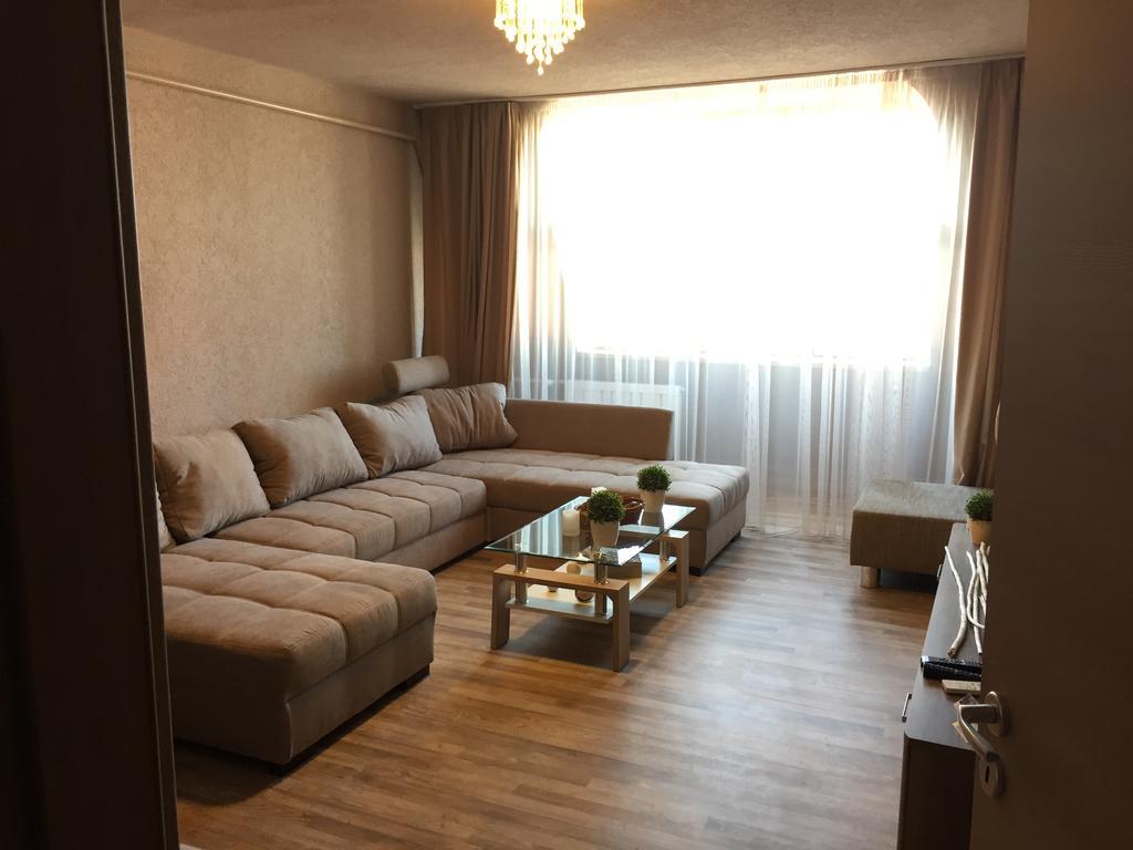 Belvarosi Deluxe Apartman Байя Екстериор снимка